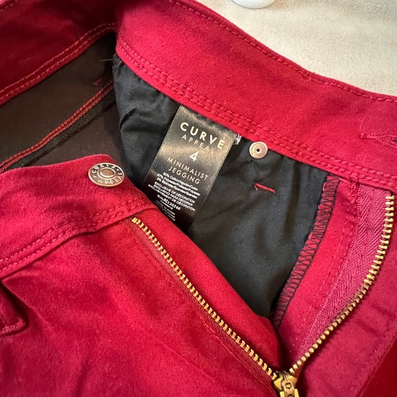 Women’s red jegging type pants - Picture 3 of 4